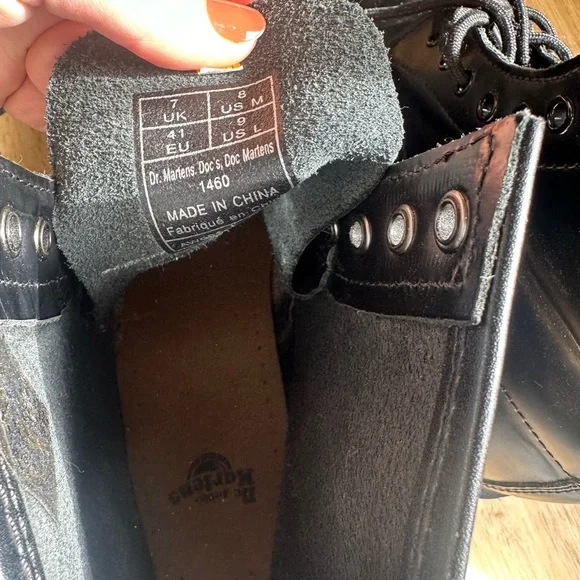 ***LIKE NEW*** Dr. Martens Black Combat Boots Docs - Picture 5 of 5